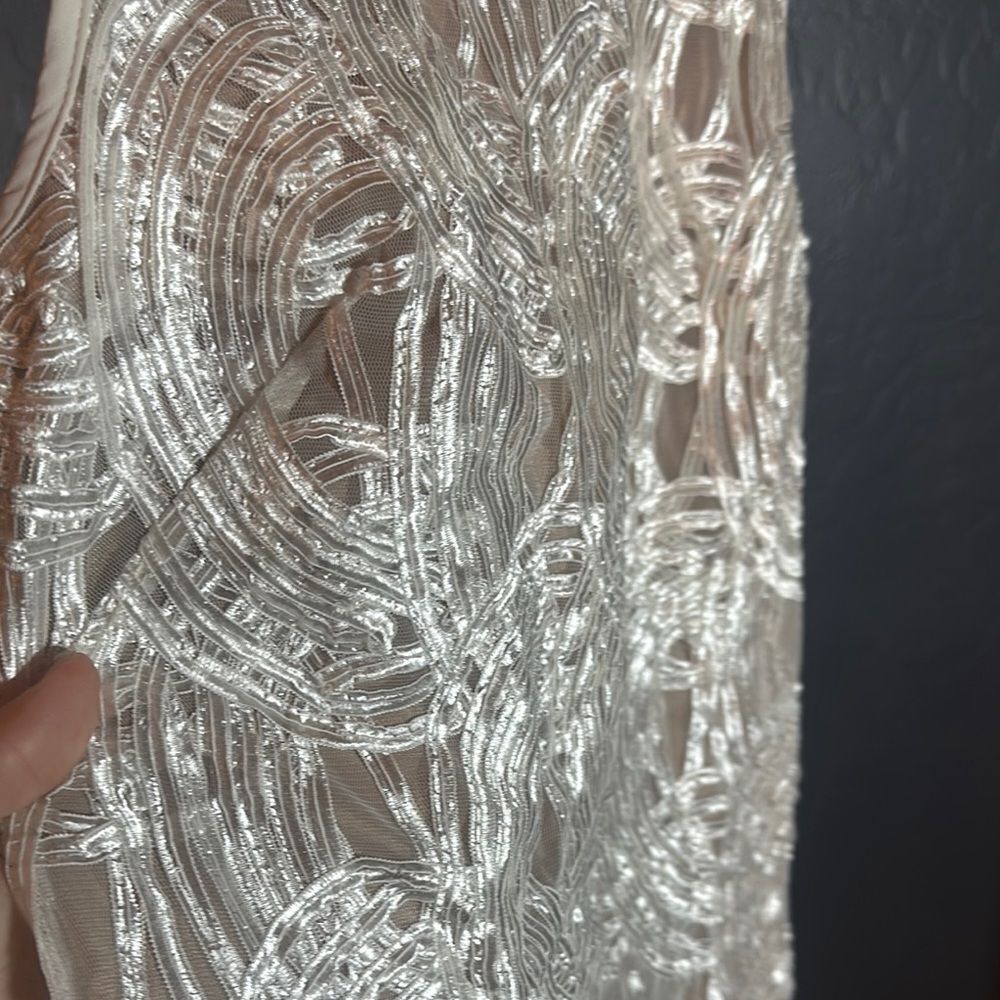 White and Silver Embellished Sheath Cocktail Dress - Picture 4 of 8